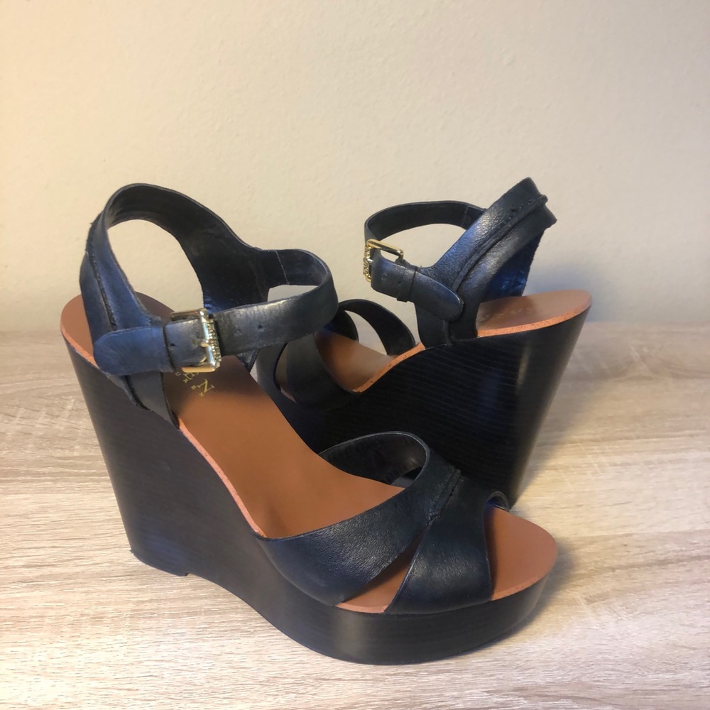 BRAND NEW RALPH LAUREN BLACK WEDGES